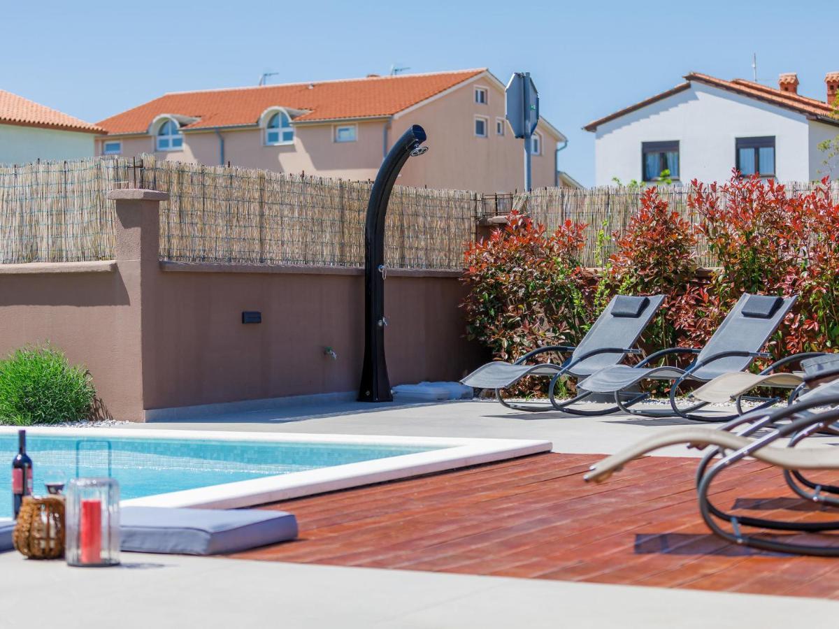 Holiday Home House Eric&Paolo By Interhome Пула Экстерьер фото