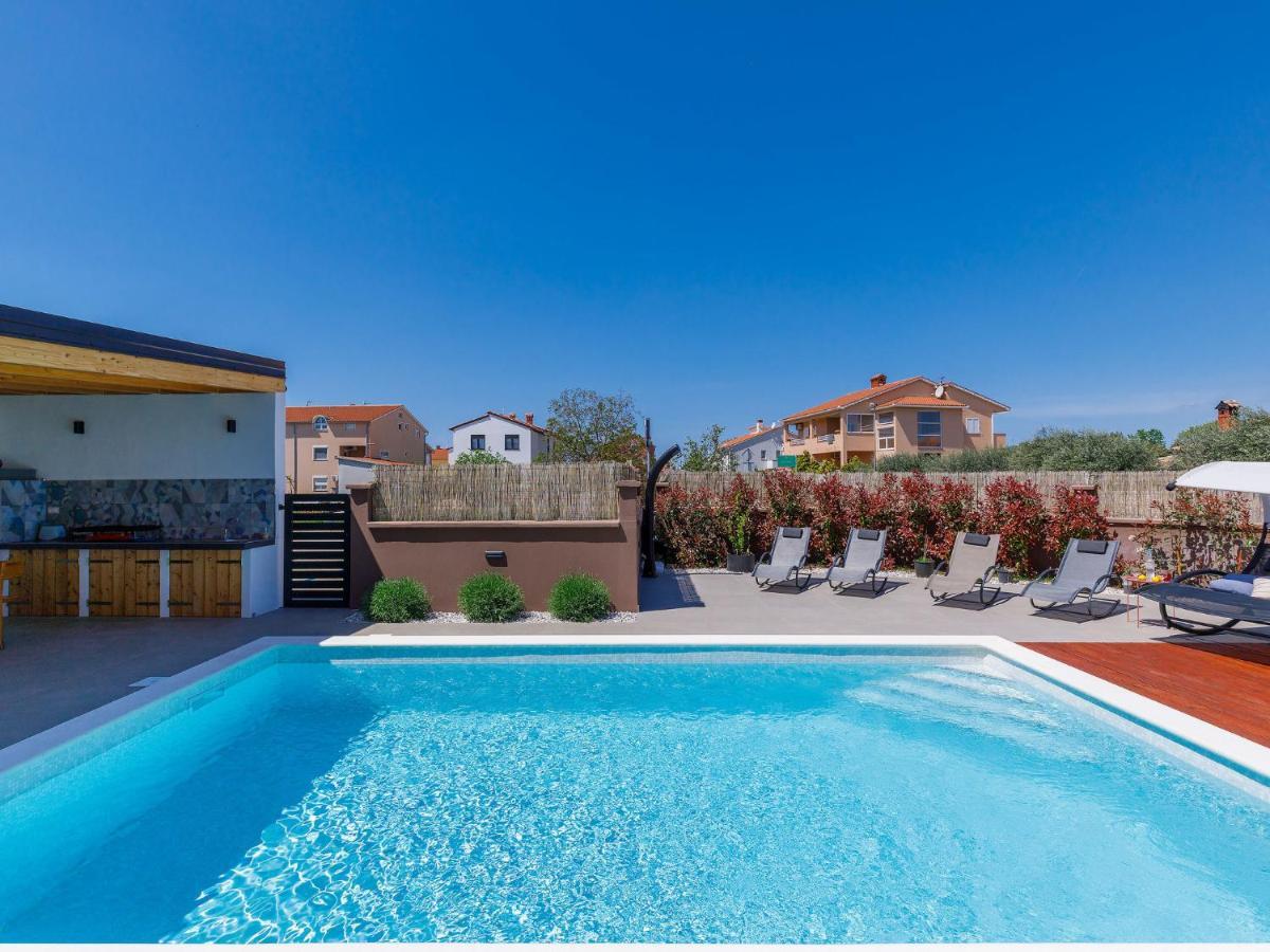 Holiday Home House Eric&Paolo By Interhome Пула Экстерьер фото